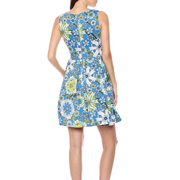 NWT! Taylor Floral Dress - Size 2 - Picture 2 of 2